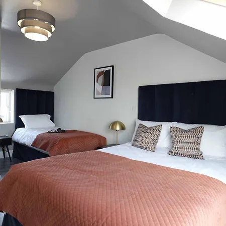 Ivernia Split Level No 2 Town Sleeps 5 * Wexford